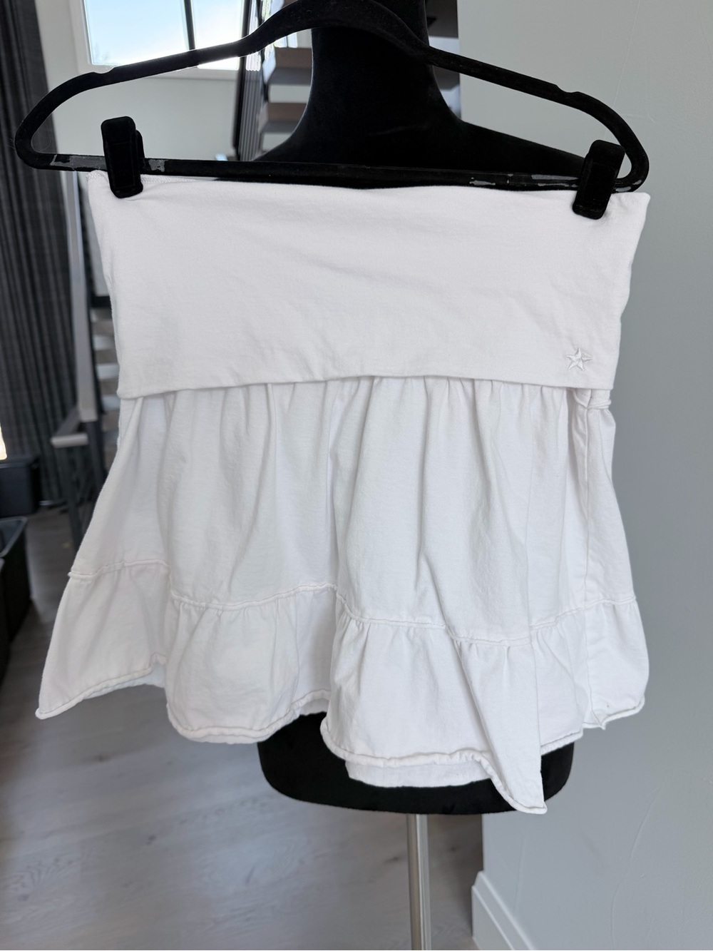 Vintage Garage Stretchy White Women's Tiered Skirt-Style Skirt size M